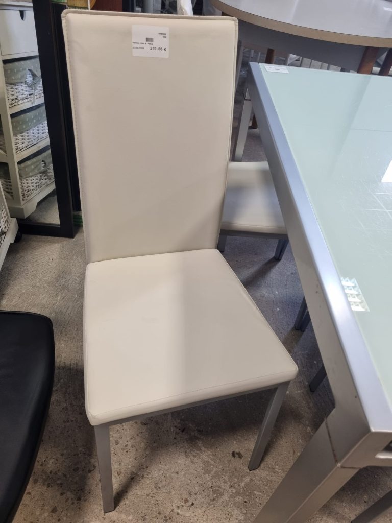 Tavolo Con 4 Sedie Usata 569