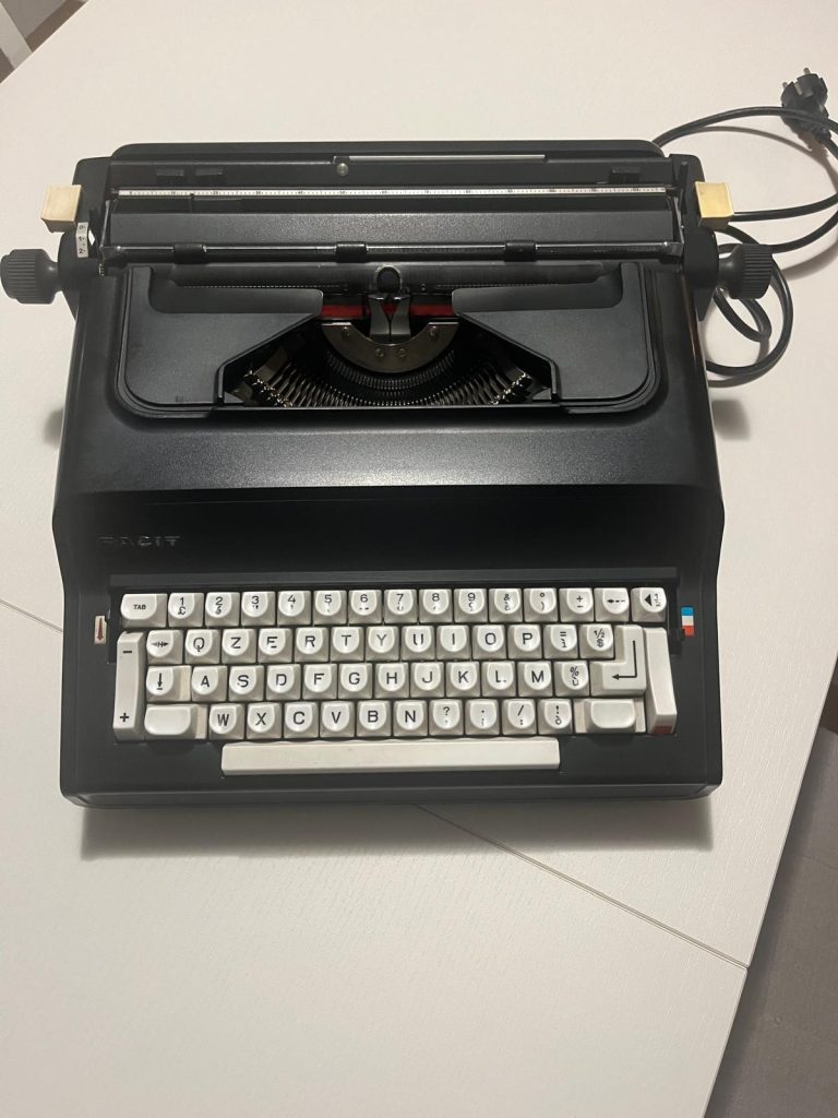Macchina da scrivere Usato 3622/U