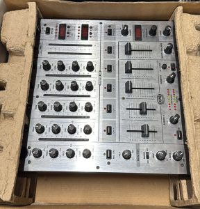 Behringer pro mixer DJX700 Usato 3624/U