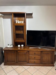 Mobile soggiorno in legno massiccio Usato 3620/U