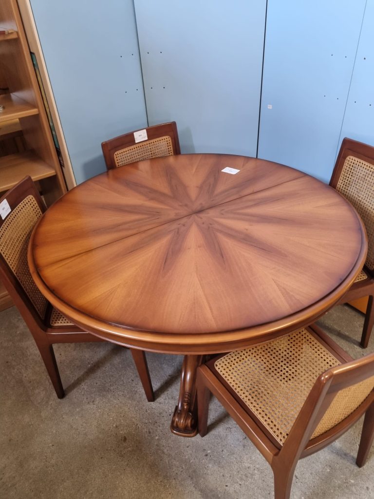 Tavolo in Vetro Allungabile Usato 621