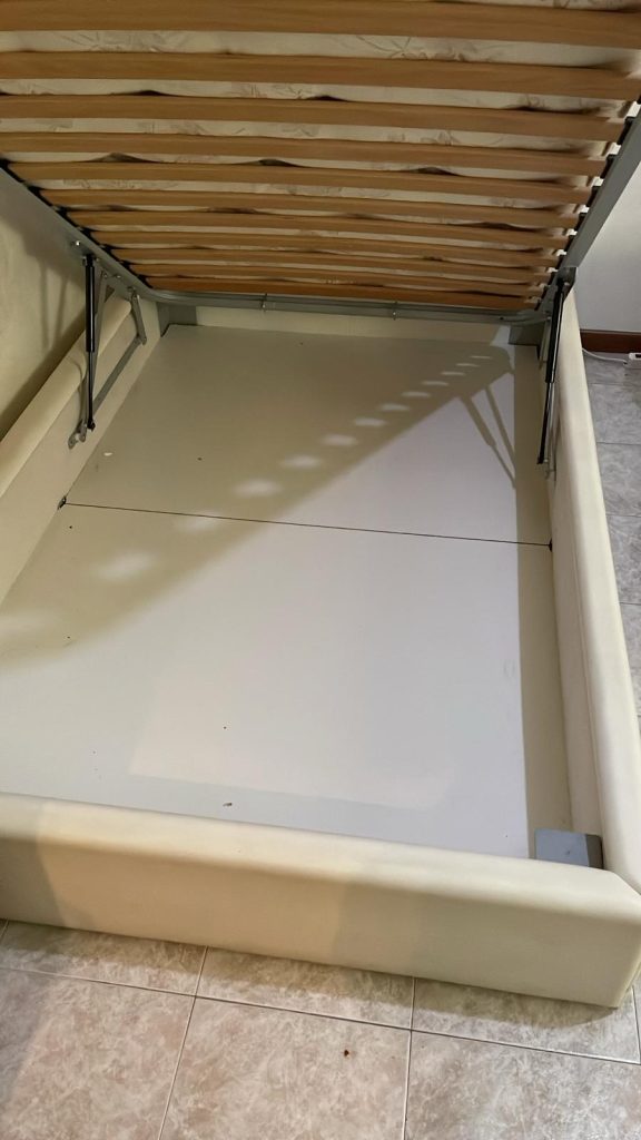 Letto Una Piazza E Mezza Con Cassettone usato 665