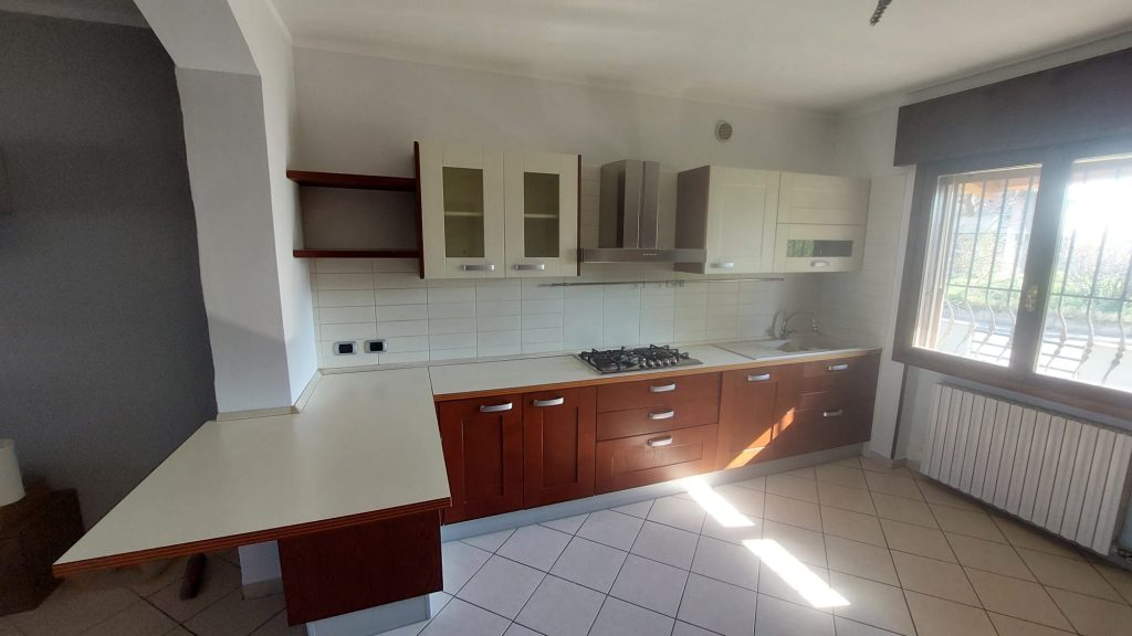 Cucina Completa Di Elettrodomestici Usata 661