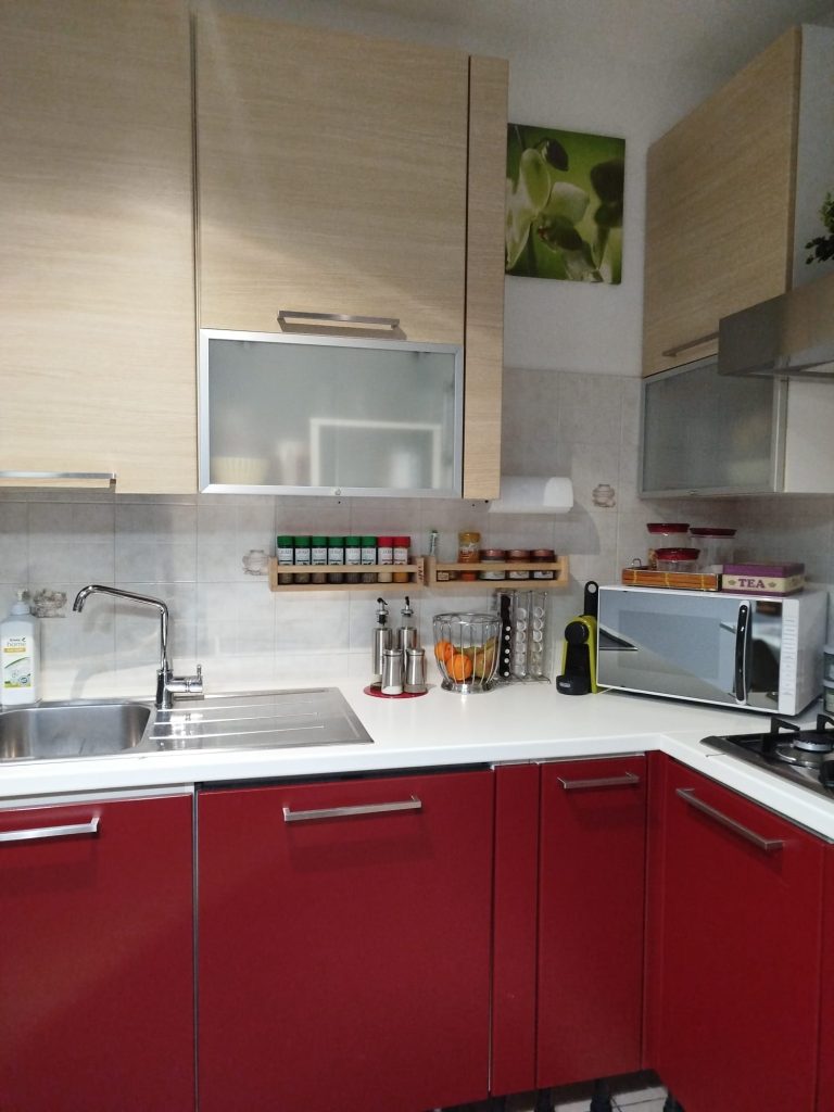 Cucina Con Forno, Piano Cottura, Cappa E Lavello Usata 654