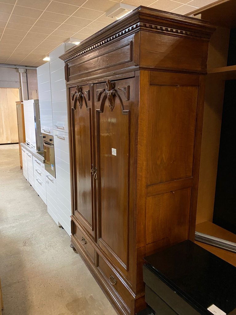 Armadio Antico In Legno Usato 584
