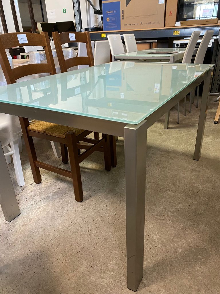 Tavolo Usato Con Piano In Vetro USATO 225/U