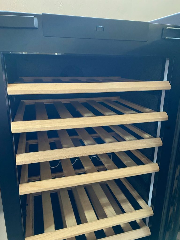 Cantinetta CASO WineDeluxe WD 96 G-110 ( con difetto estetico )