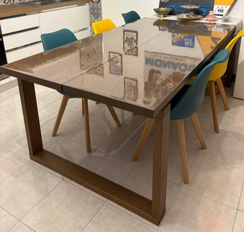 Tavolo Moderno In Legno Usato 490