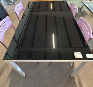 Tavolo In Vetro Nero Nuovo da esposizione 478/U