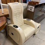 Poltrona Imperial Top4 Crema Con Pouf  Usata 396
