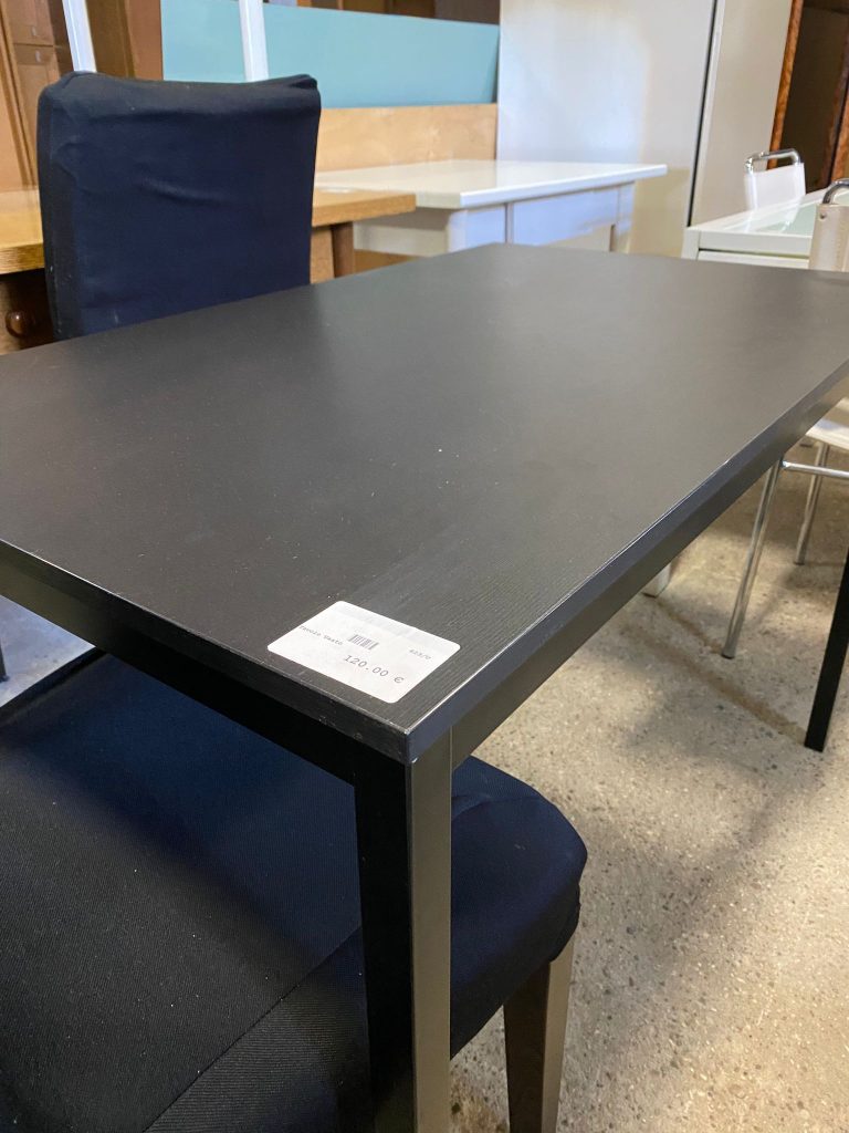Tavolo rettangolare nero USATO 623/U