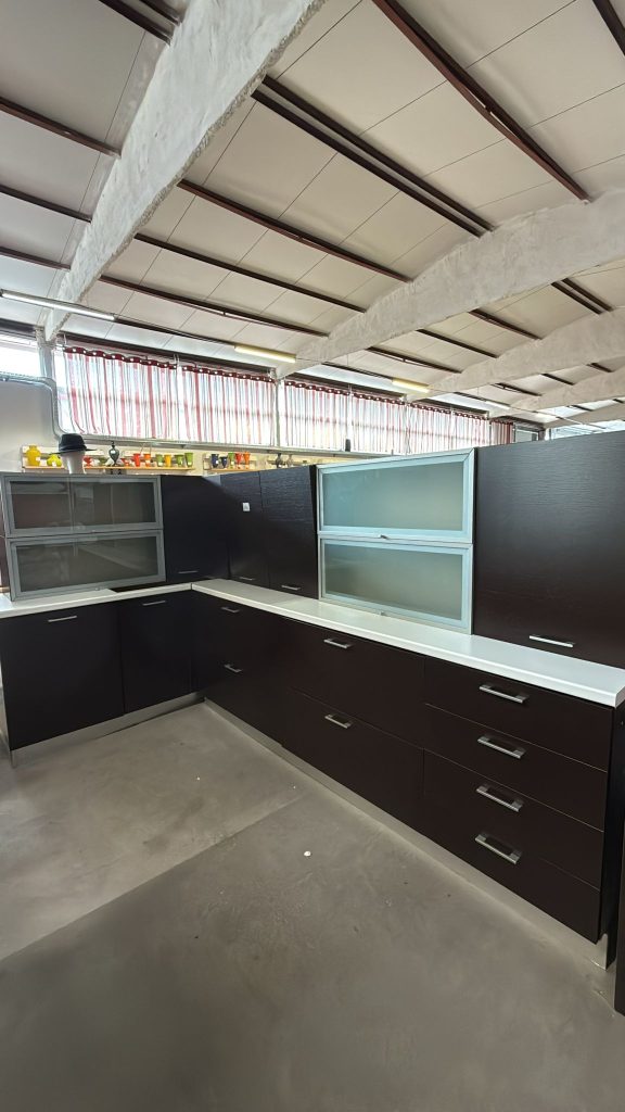 Mobile Cucina senza elettrodomestici Usato 681