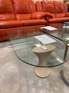 Tavolino Da Salotto Con Piano In Vetro,base Legno NUOVO DA ESPOSIZIONE 723/U