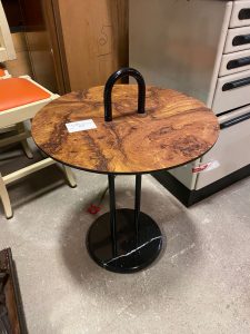 Tavolini Tondi Con Ripiani Effetto Legno E Marmo USATO 822/U