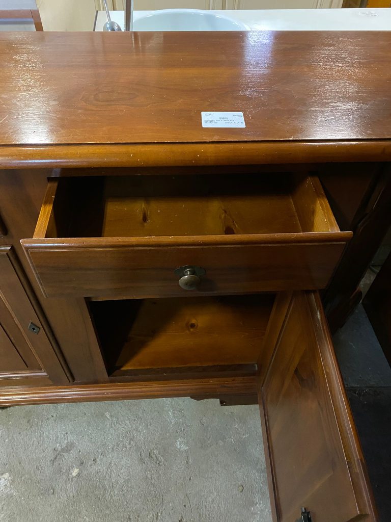 Credenza Con 4 Ante E 4 Cassetti Usata 709
