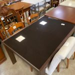 Tavolo Con Piano Vetro Colore Tinta Caffè USATO 880/U