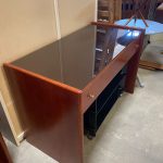 Scrivania in legno con piano in vetro USATA 874/U