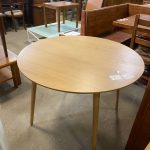 Tavolo Tondo Effetto Legno Chiaro Usato 4