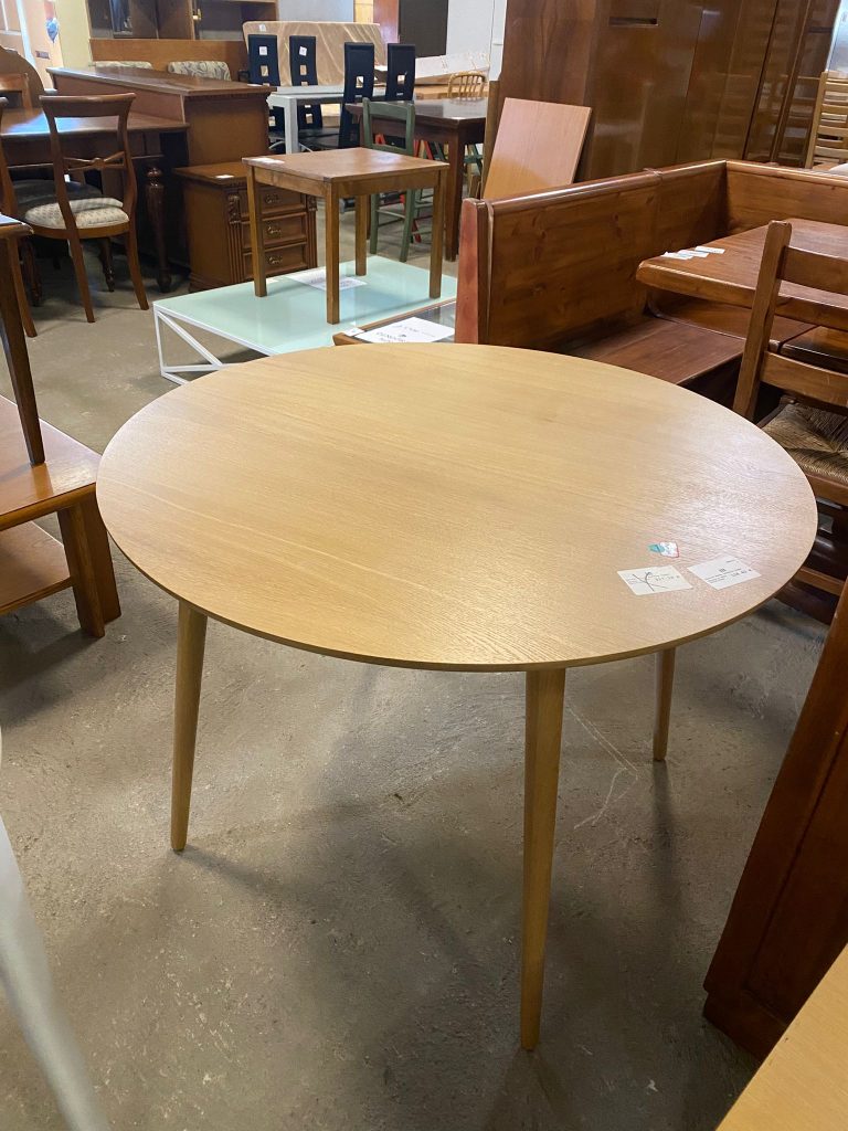 Tavolo Tondo Effetto Legno Chiaro Usato 4