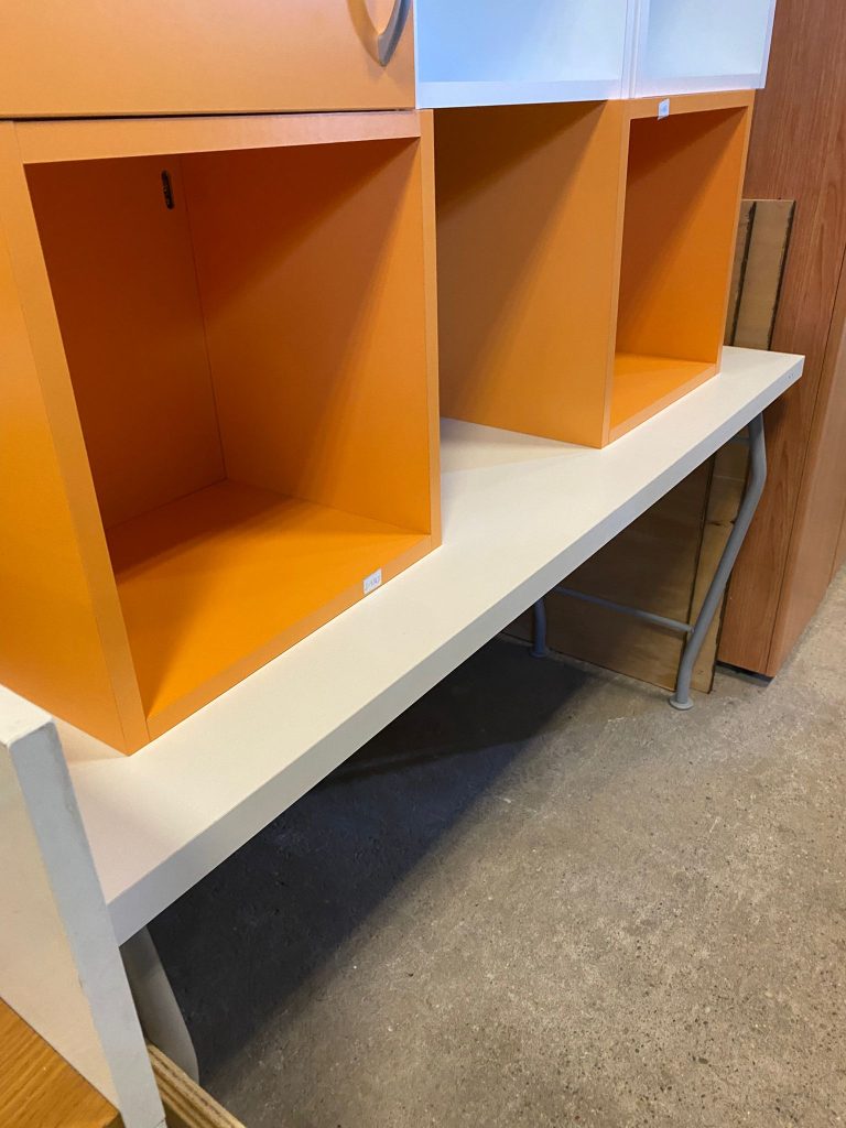 Scrivania Con Pensili E Libreria USATA 662/U