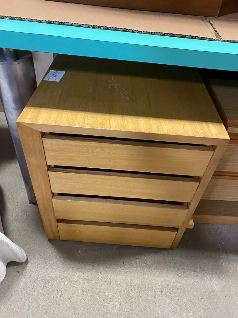 Cassettiera In Legno Con Quattro Cassetti USATO 644/U