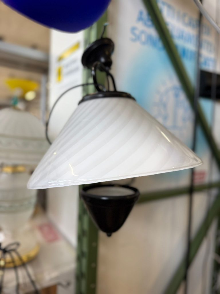 Lampadario Vetro Illuminato Da Sotto Usato 1964