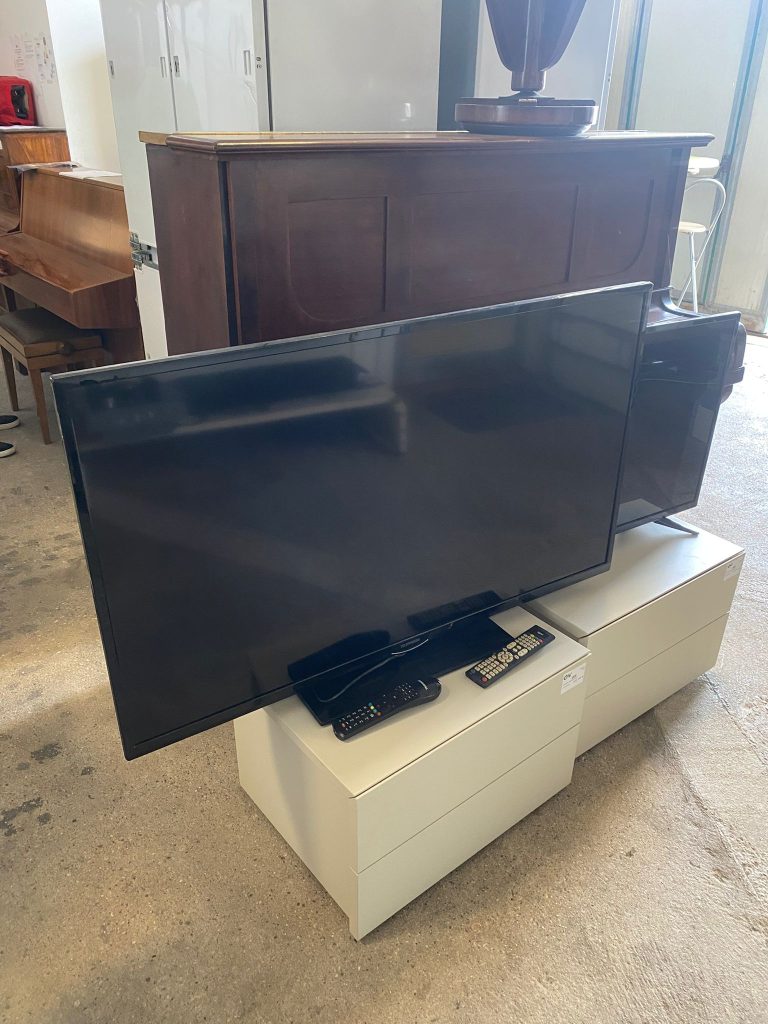 Televisore Telefunken 40'' Serve Il Decoder  3394/U