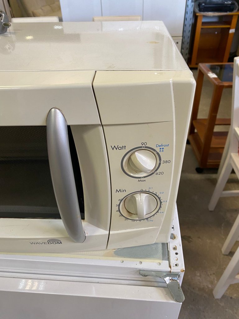 Forno a Microonde Usato 489