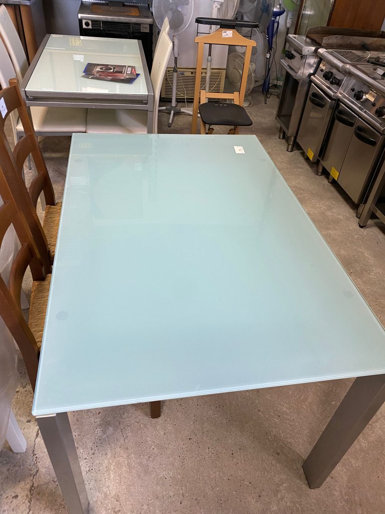 Tavolo Usato Con Piano In Vetro USATO 225/U