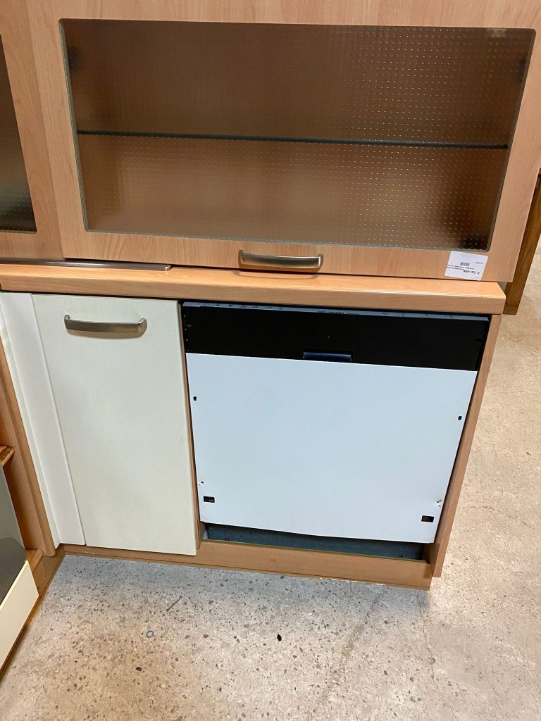 Cucina Angolare Completa di Elettrodomestici Usata 3526/u