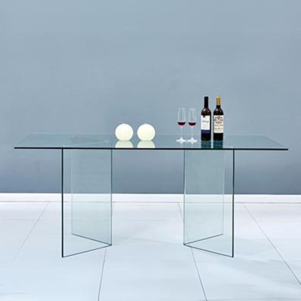 Tavolo Nespolo in vetro temperato 10 mm con gambe triangolari 160x90x75 H cm.