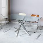 Tavolo da pranzo rettangolare fisso Peyton con piano in vetro temperato e gambe cromate 160x90 cm.