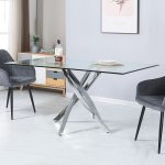 Tavolo da pranzo rettangolare fisso Peyton con piano in vetro temperato e gambe cromate 160x90 cm.