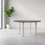 Tavolo tondo Leccino diametro 120 con piano antracite satinato e gambe alluminio