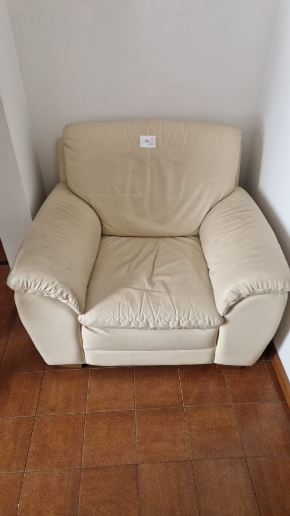 Poltrona In Pelle Chateu D'ax Usata 3486/u