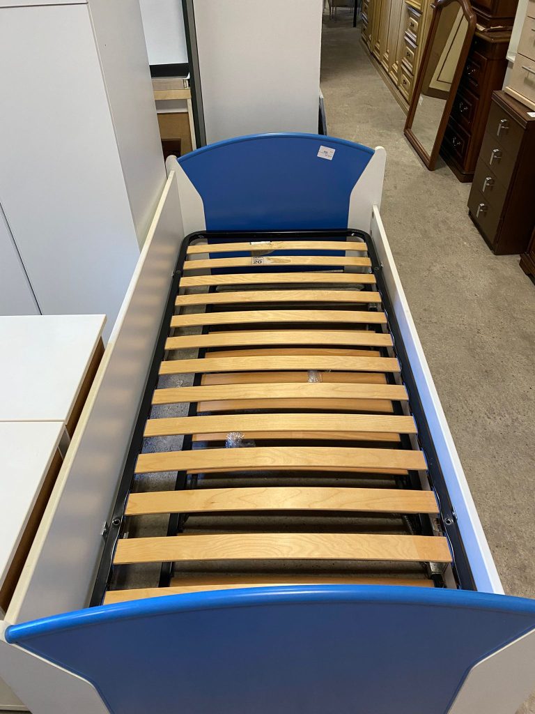 Struttura Letto Singolo salvaspazio estraibile+ 2 comodini Usato 3527/U