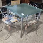 Tavolo Con Piano In Vetro+ 4 Sedie Usato 3528/U