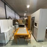 Cucina Usata completa di : piano cottura, forno da incasso , forno microonde , cappa , frigo americano Samsung + tavolo e 4 sedie 762 (senza top)
