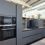 Cucina Piano Lavoro In Hpl Con Elettrodomestici Usato 788