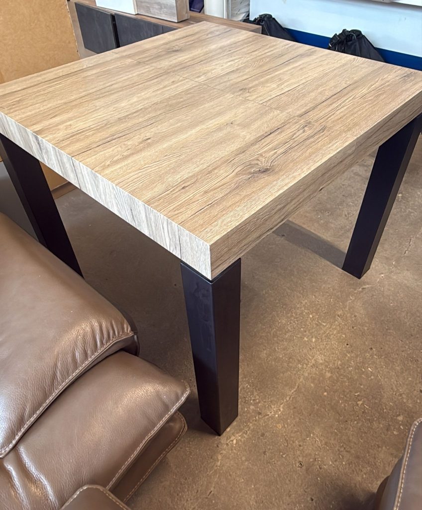 Tavolo In Legno Henry Usato 790