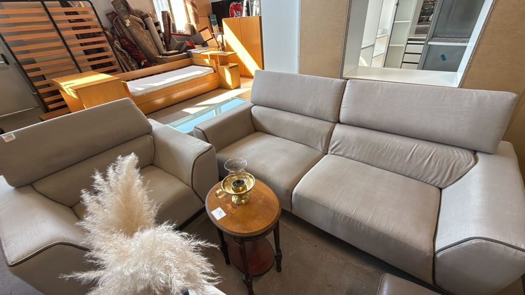 Divano 3 Posti+poltrona Conforama Di Design 3742+consegna