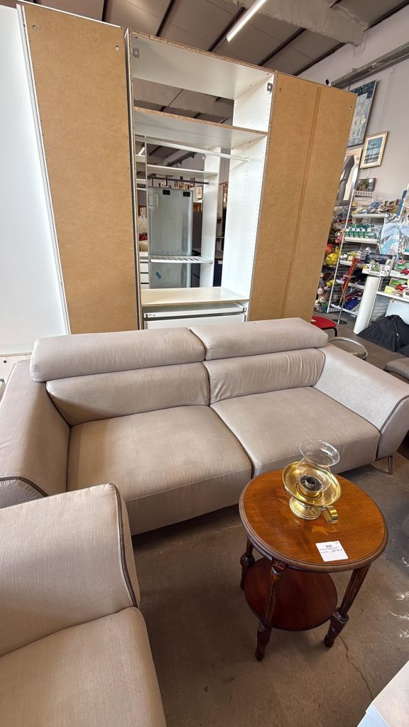 Divano 3 Posti+poltrona Conforama Di Design 3742+consegna