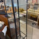 Vetrinetta In Metalo Nero E Ripiani In Vetro Usato 4502/U