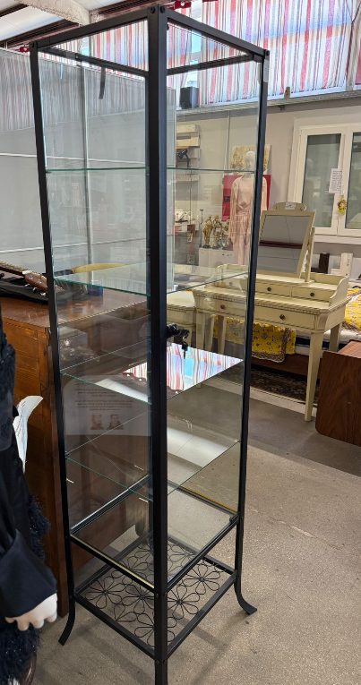 Vetrinetta In Metalo Nero E Ripiani In Vetro Usato 4502/U