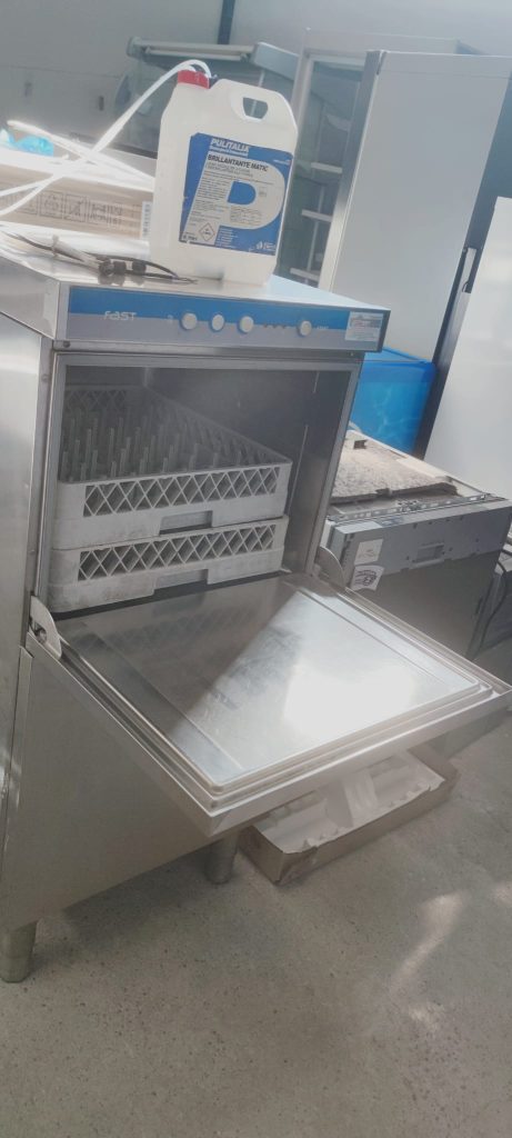 Lavastoviglie Professionale Per Ristorazione Usata 3800/U