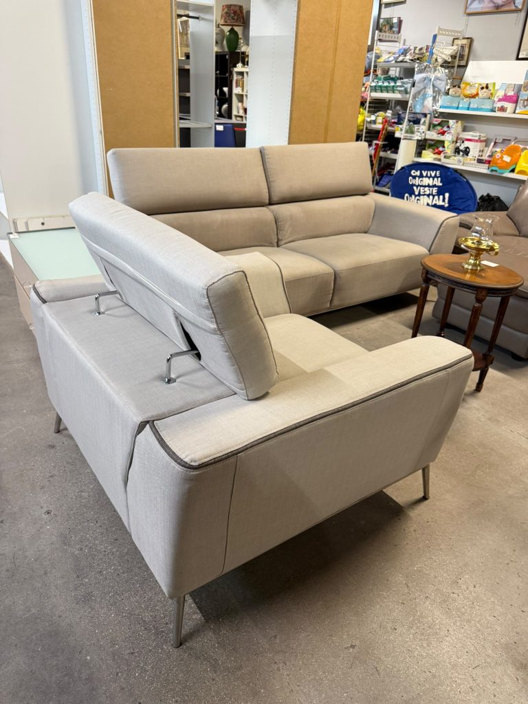 Divano 3 Posti+poltrona Conforama Di Design 3742+consegna