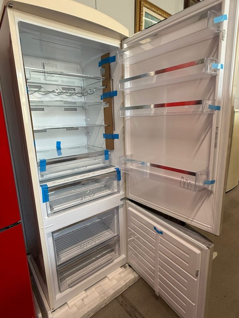 Opera Italiana Frigo Combinato Mod: Ofrm70c Nuovo 76/N