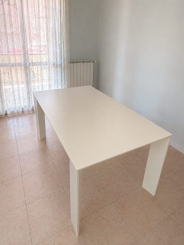 Tavolo sala bianco USATO 962