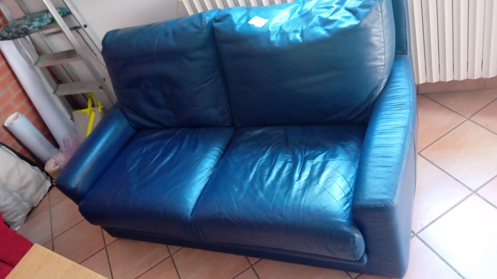 Divano In Pelle A 2 Posti Usato 904
