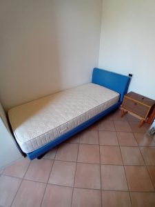 Letto Singolo senza materasso + Comodino Usato 906